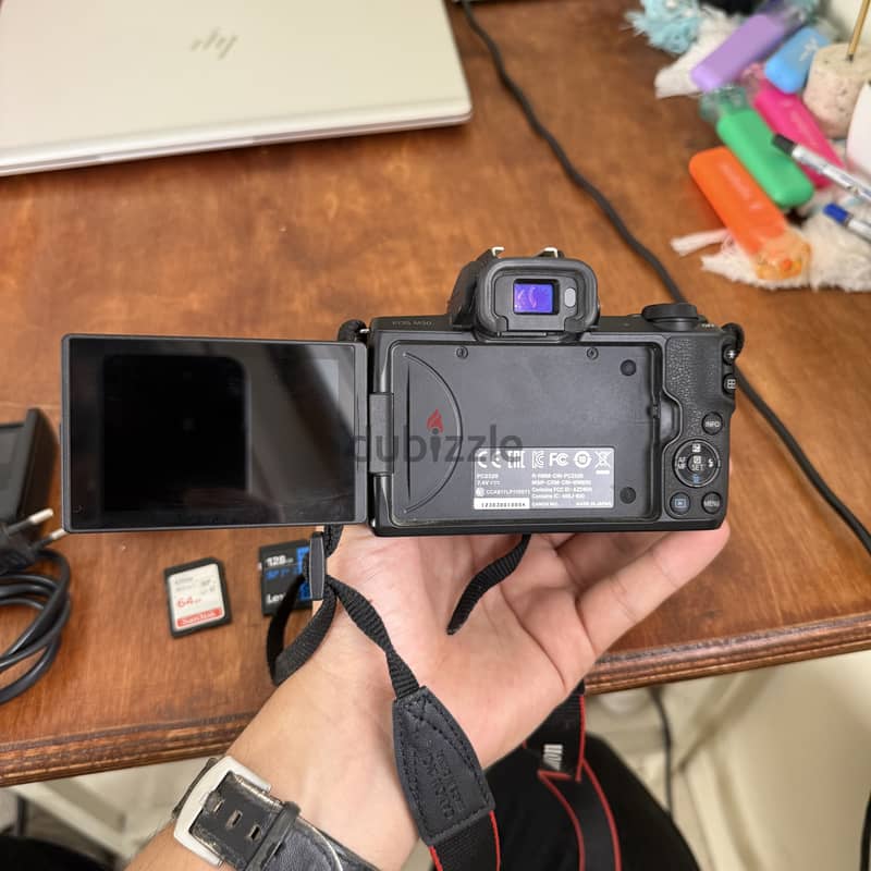 Canon EOS M50 Mark I 3