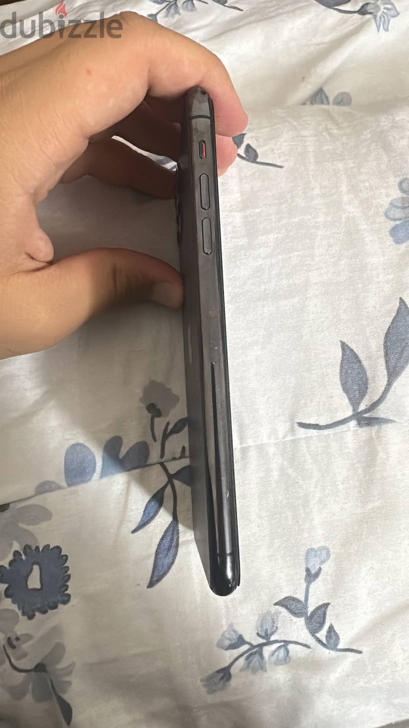 Apple - iPhone 11 Pro Max 2
