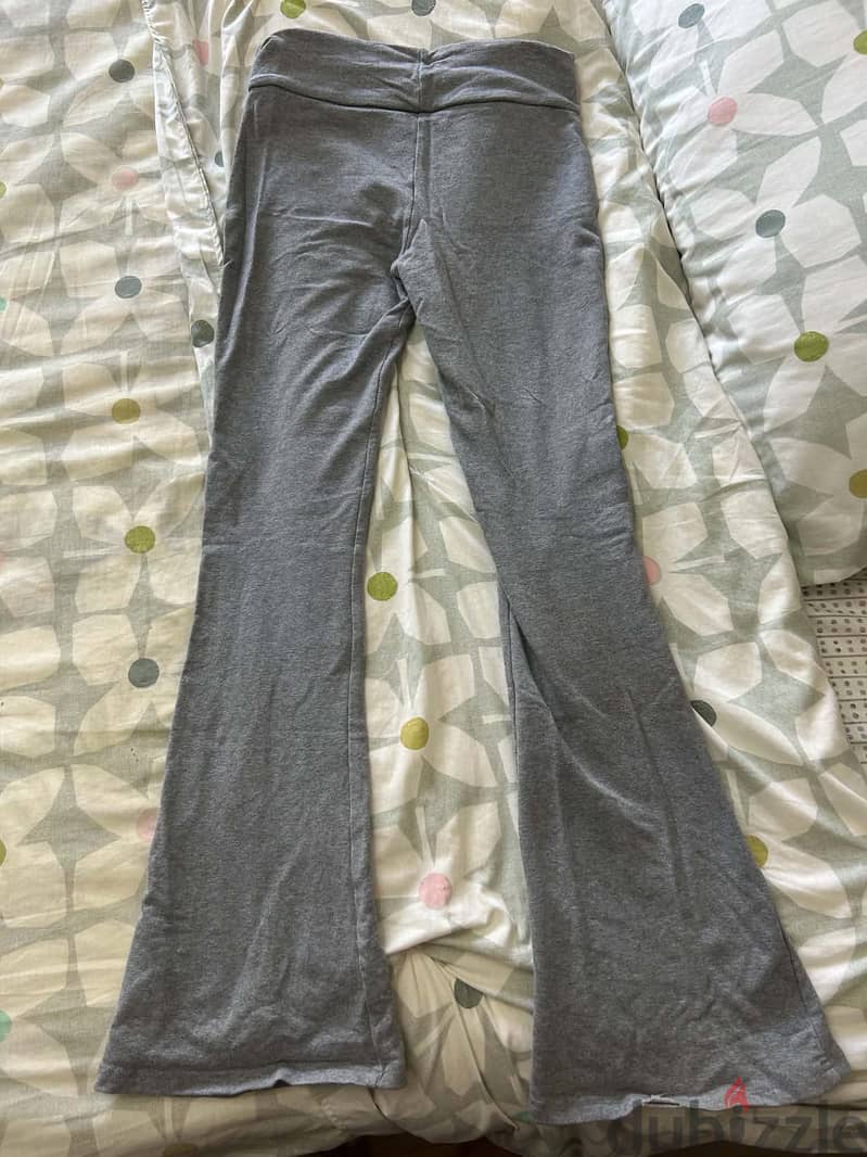 Grey flared pants size xs 2