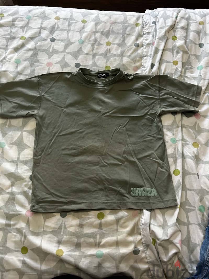 Oversized t-shirt size small 1