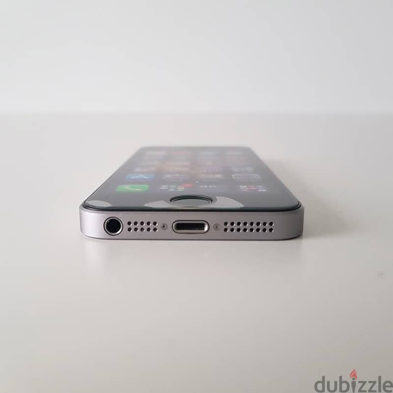 Apple - iPhone SE 1