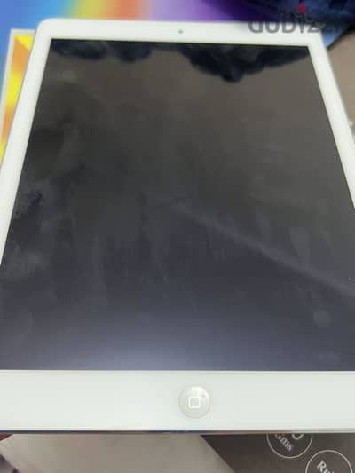 Ipad air 1 ايباد اير الجيل الاول مساحة ١٦ جيجا بشريحة