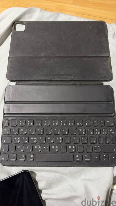 ipad air 5th generation with apple pencil and keyboard