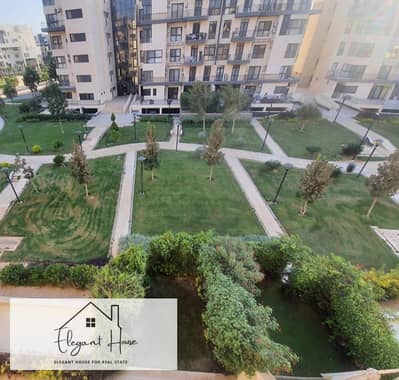 شقة ارضي بجاردن للإيجار بالمطبخ و الجراج في مدينتي b8 مجموعة 83