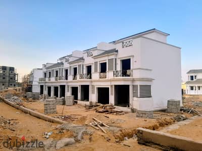 تاون هاوس 210م بموقع مميزللبيع  في ماونتن فيو 1.1 التجمع الخامس Mountain View 1.1 New Cairo