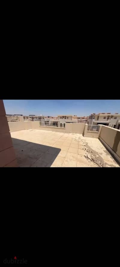 فيلا للبيع في فيسنس الشروق