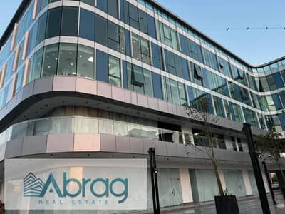 للإيجار عياده 53 م متشطبه بالتكييفات على البلازا  مول سنترو زايد   الشيخ زايد