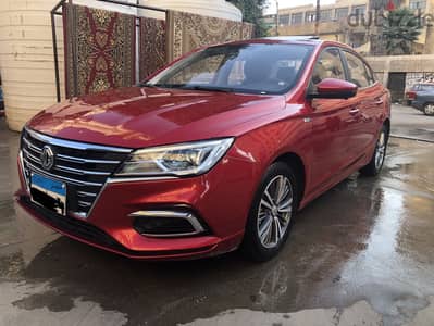 ام جى ام جي 5 2022 على فئة لاكشيري مالك اول MG MG 5 2022