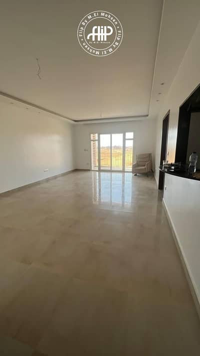 Modern Apartment | October Plaza