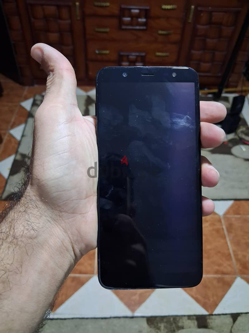 Samsung J8 1
