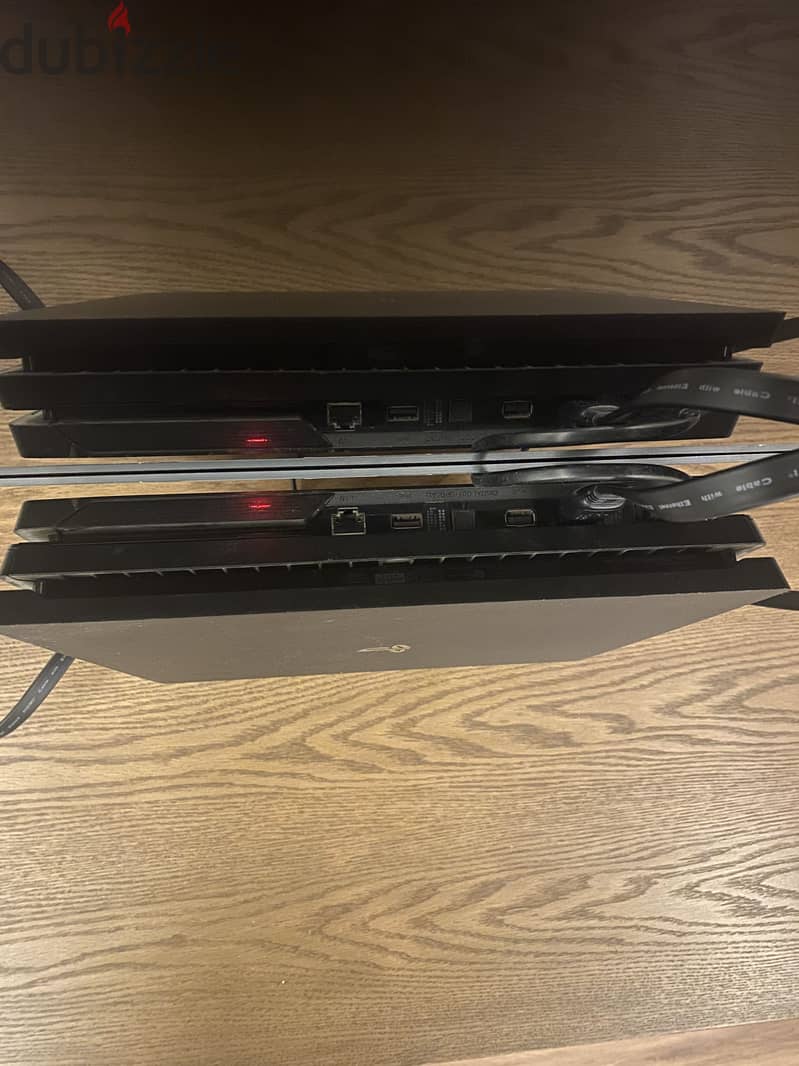 PS4 Pro 3