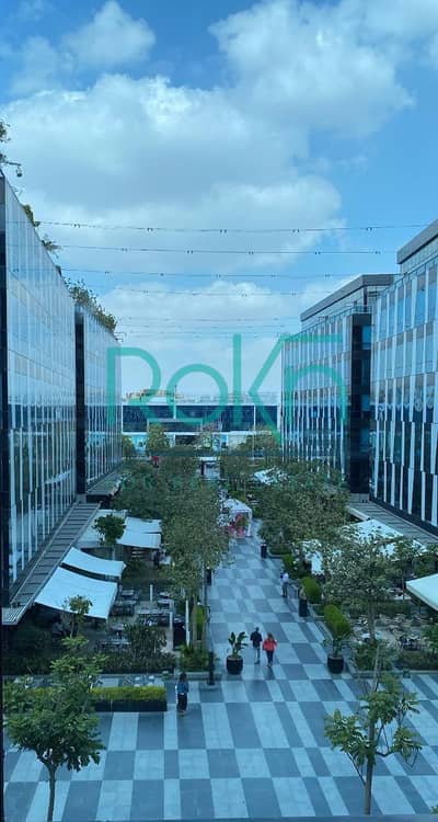 مكتب للايجار في بارك ستريت ويست فيو كامل علي البلازا
