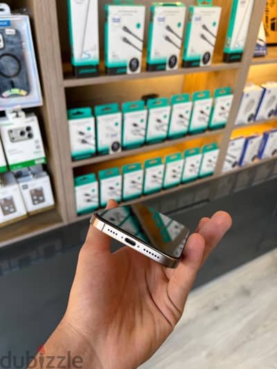 Apple - iPhone 16 Pro Max