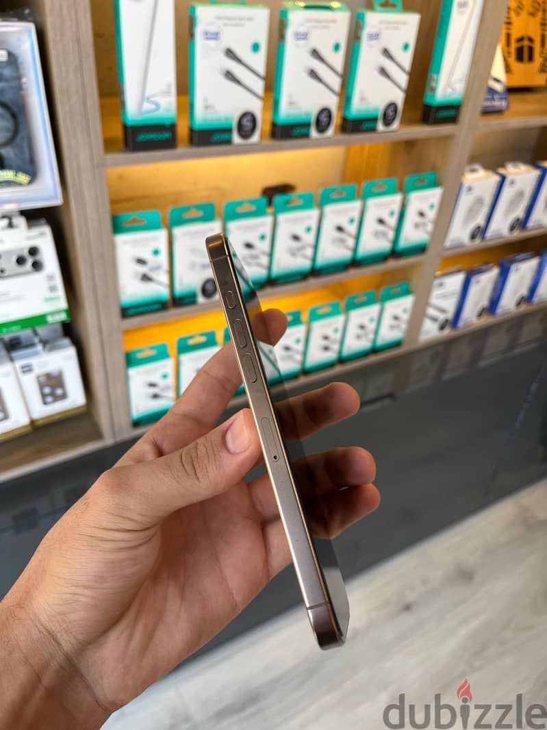 Apple - iPhone 16 Pro Max 1