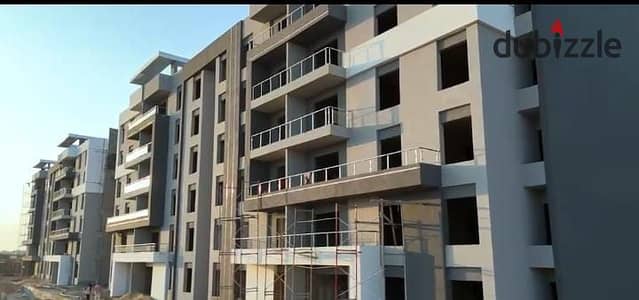 شقه للبيع في العبور بالتقسيط كمبوند سكني متكامل الخدمات
