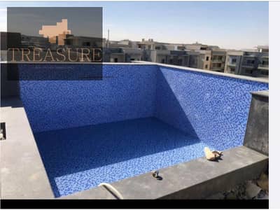 بنتهاوس مع حمام سباحة للبيع في جاليريا مون فالي-Galleria Moon Valley