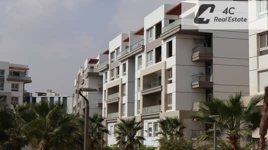 بتشطبات خاصة بنتهاوس  للبيع باقل مقدم و اجمالي اقساط 900 الف  برايم لوكيشن فيو مميز في هايد بارك التجمع الخامس القاهرة الجديدة بجوار ميفيدا