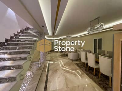 فيلا للإيجار في ماونتن فيو هايد بارك Mountain View Hyde Park Corner Type A بإطلالة Majestic Lake ومفروشة بالكامل