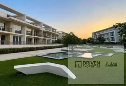 تاون هاوس بموقع مميز للبيع في كمبوند بيراميدز هيلز 6 أكتوبر الجيزة  Pyramids Hills Compound 6th of October Giza