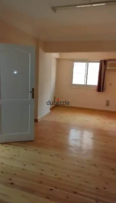 Office for rent on a street branching off from Qasr Al-Nil