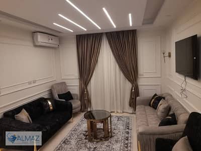 شقه مفروشه 130 مترللايجار في كمبوند جاردينيا سيتي زون 6 بمدينه نصر بالقرب من المحاور الرئيسية