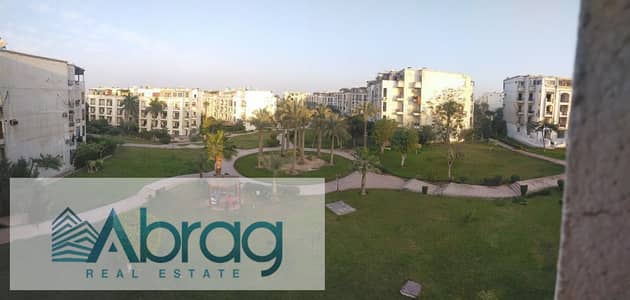 For Sale: 105 SQM Apartment + 30 SQM Roof, Fully Finished with Kitchen and ACs, Ready for Immediate Handover in Hadayek El Mohandseen, Sheikh Zayed