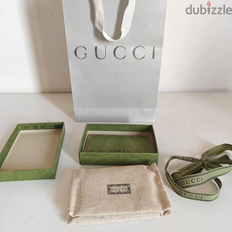 Cardholder 5