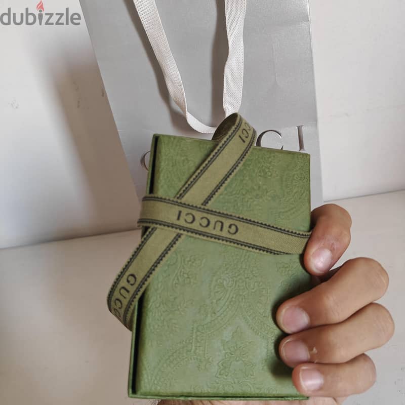 Cardholder 6