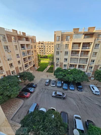 شقة تشطيبات خاصة للبيع في b7 جاهزة للسكن