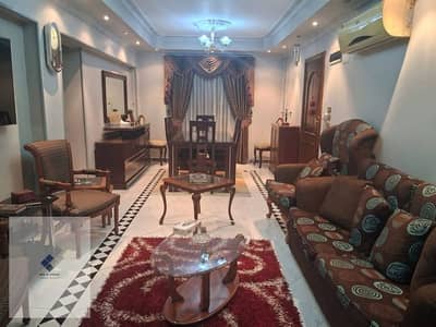 شقة في المعادي الجديدة عمارات الكويتية المرحلة الثانية مساحة 120 متر 3 غرف وريسبشن قطعتين ومطبخ وحمام