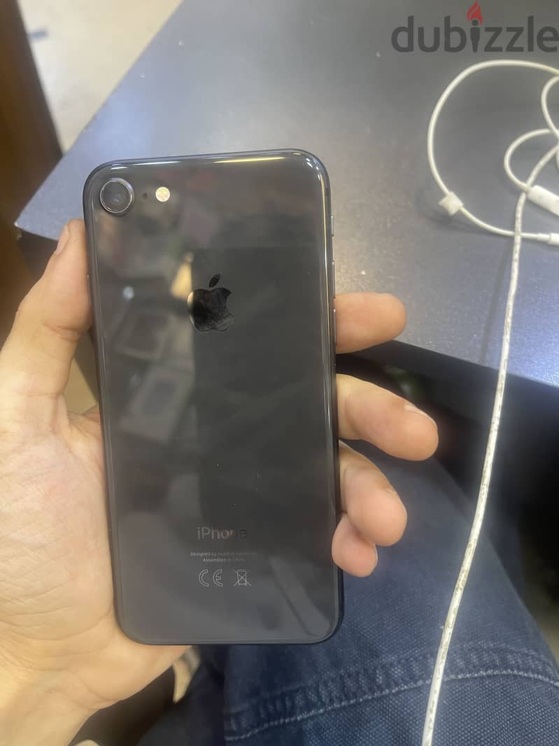 آبل - آيفون 8 1
