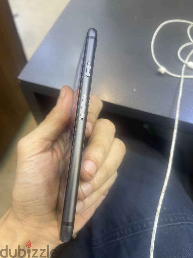 آبل - آيفون 8 3