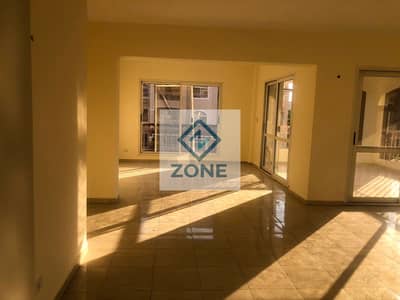 Apartment for rent in B1, 3 bedrooms, 3 bathrooms, 211 square meters