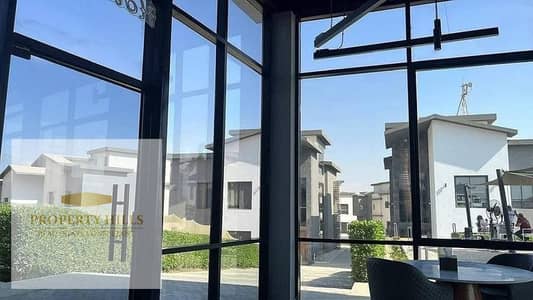 فيلا بفيو بحيرات للبيع في التحمع الخامس باقل سعر في الماركت