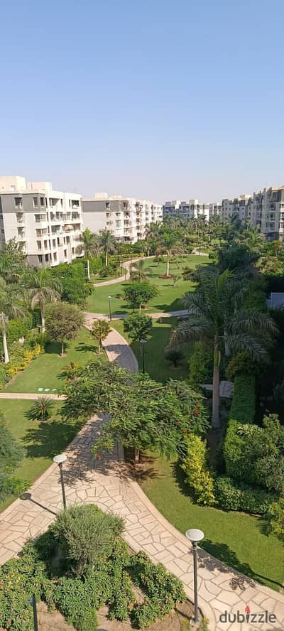 Apartment for rent under the new law in Madinaty B10, the most sought-after 140 sqm model, featuring a wide garden view and in excellent condition wit