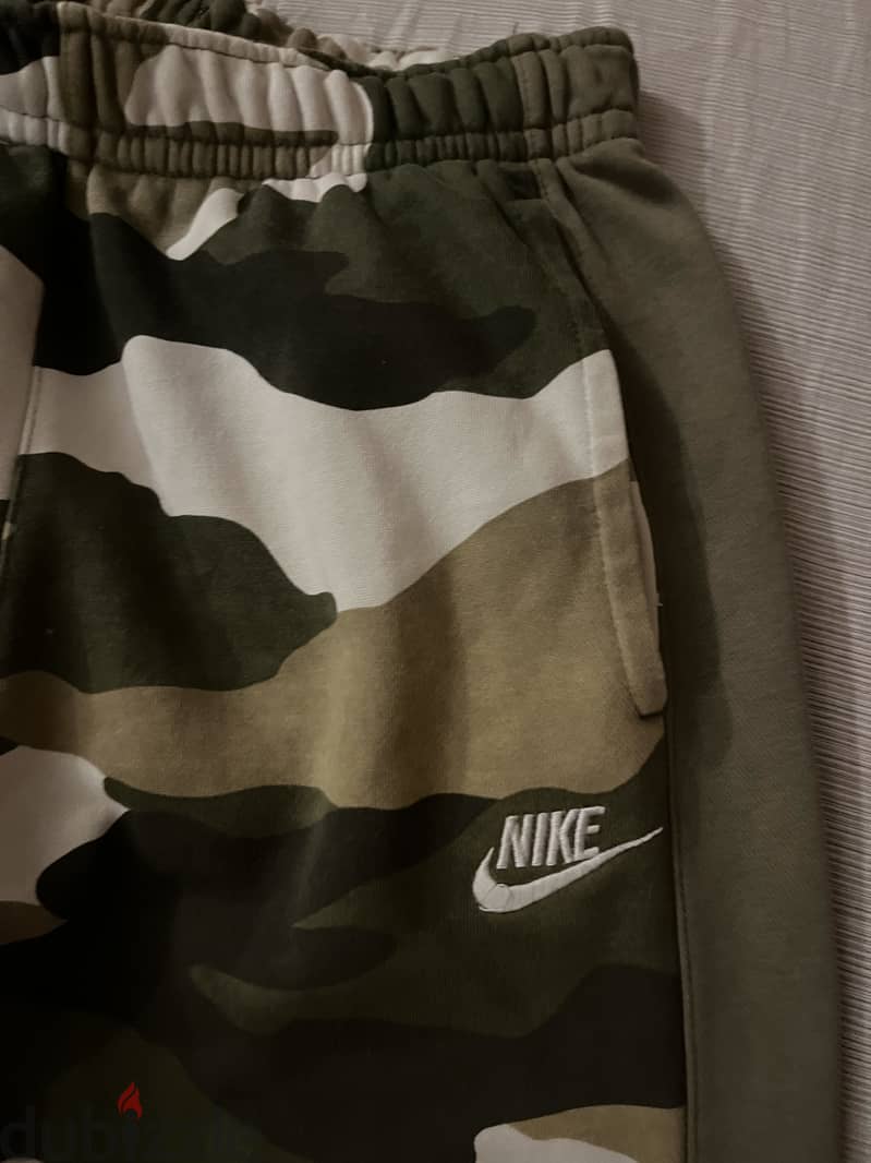 Original Nike army print 2