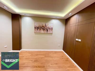 For sale, a hotel-finished apartment, 200 meters, American University housing, Fifth Settlement