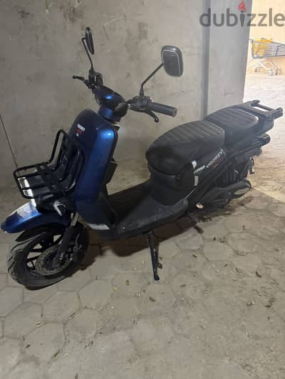 سكوتر كهربائي فيجوري للبيع