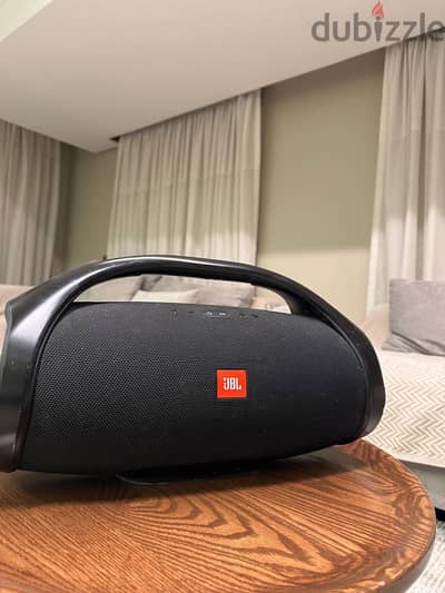 Jbl boombox1