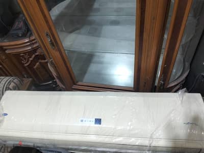 تكيف كارير اربعه حصان يعمل بحاله جيده للتواصل 01285888652