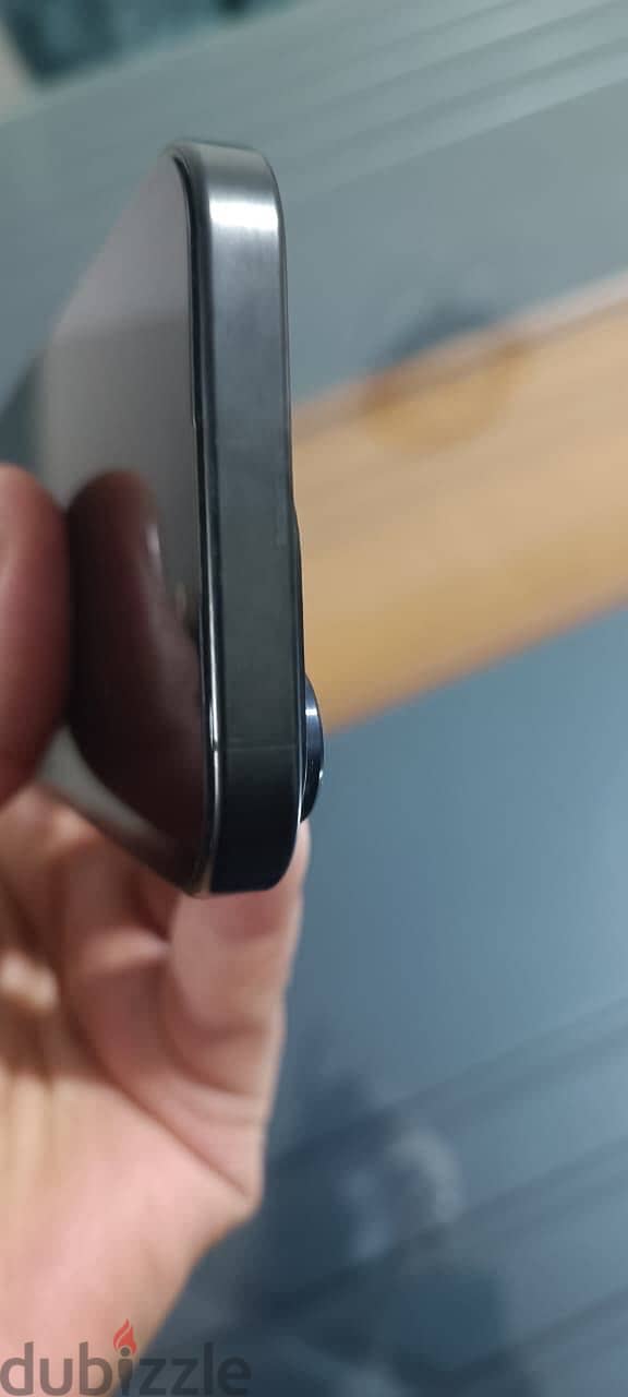 آبل - آيفون 15 برو 8
