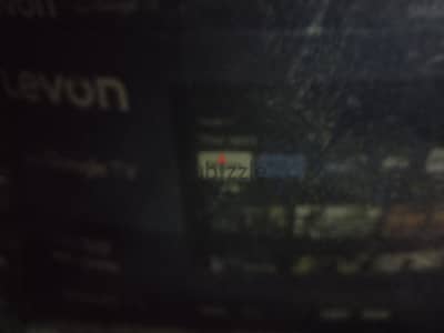 شاشة ليفون 50 بوصة سمارت 4K كسر زيرو والحامل استعمال 4شهور وبها ضمان