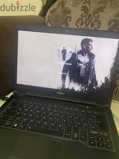 لابتوب fujitsu u 747