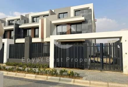 LAUNCH PRICE Twin House 225m 8 Years Installments For Sale in Patio Town By La Vista Directly on Gamal Abdel Nasser Axis 5th Settlement