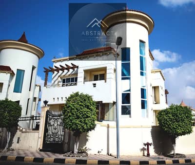 فيلا جاهزه للمعاينه 594متر بالتقسيط كومبوند ساكن وفيه كل الخدمات فيلات فقط فيو لاند سكيب أمام the yard mall و الرحاب ،01 في التجمع