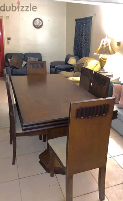 سفره ب ٦ كراسي و بوفيه بمرايا كبيره