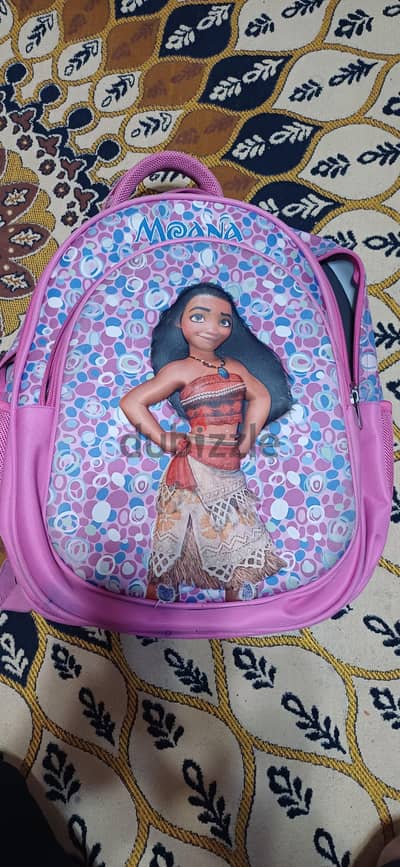 شنطه مدرسه  BZ  اطفال مقاس ١٦  بالترولى