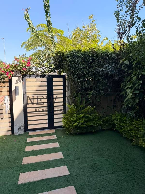 تاون هاوس  مودرن  تشطيب كامل أقل من سعر السوق هايد بارك   Hyde Park New Cairo  استلام فوري