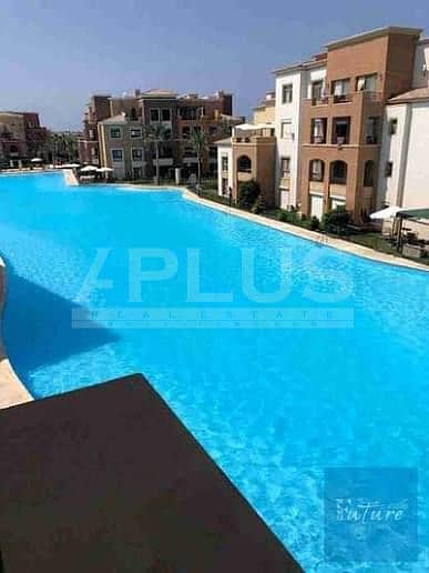 فيلا للبيع مباشره على اللاجون موقع مميز فى مراسي فيردى
