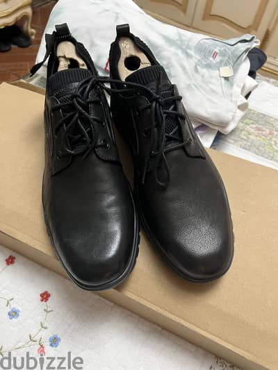 Mark nason and sketchers black shoes